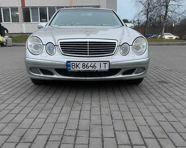 Серый Мерседес Е-Класс, объемом двигателя 2.1 л и пробегом 330 тыс. км за 6200 $, фото 8 на Automoto.ua