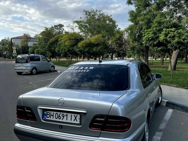 Серый Мерседес Е-Класс, объемом двигателя 2.2 л и пробегом 300 тыс. км за 4600 $, фото 5 на Automoto.ua