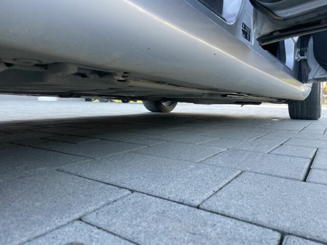 Серый Мерседес Е-Класс, объемом двигателя 2.7 л и пробегом 349 тыс. км за 5600 $, фото 9 на Automoto.ua