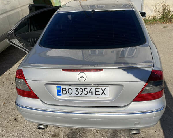 Мерседес Е-Клас 2002 у Тернополі на Automoto.ua Сірий Мерседес Е-Клас, об'ємом двигуна 2.6 л та пробігом 353 тис. км за 5450 $, фото 4 на Automoto.ua
