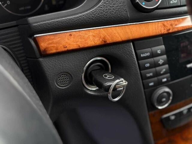 Серый Мерседес Е-Класс, объемом двигателя 2.7 л и пробегом 319 тыс. км за 6750 $, фото 12 на Automoto.ua