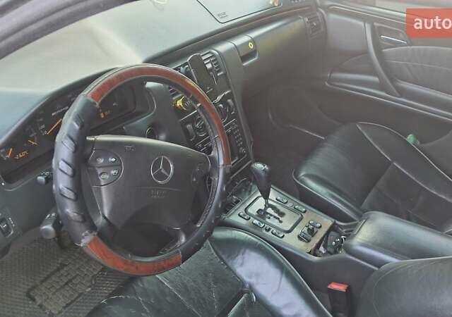 Серый Мерседес Е-Класс, объемом двигателя 3.22 л и пробегом 364 тыс. км за 5400 $, фото 3 на Automoto.ua