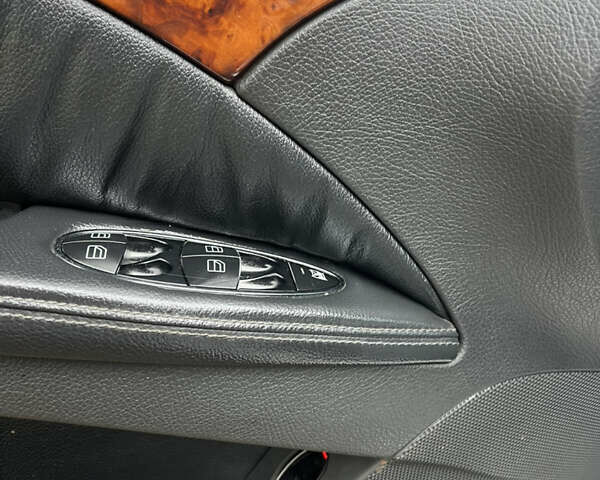 Сірий Мерседес Е-Клас, об'ємом двигуна 2.69 л та пробігом 315 тис. км за 5500 $, фото 52 на Automoto.ua