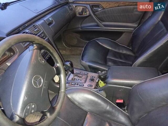 Сірий Мерседес Е-Клас, об'ємом двигуна 4.3 л та пробігом 400 тис. км за 4800 $, фото 6 на Automoto.ua