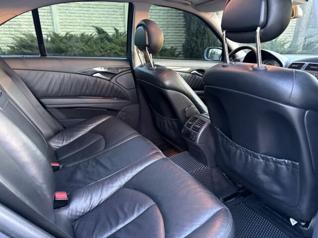 Сірий Мерседес Е-Клас, об'ємом двигуна 5 л та пробігом 280 тис. км за 6499 $, фото 22 на Automoto.ua