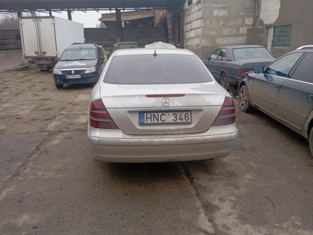 Сірий Мерседес Е-Клас, об'ємом двигуна 3 л та пробігом 320 тис. км за 2600 $, фото 4 на Automoto.ua