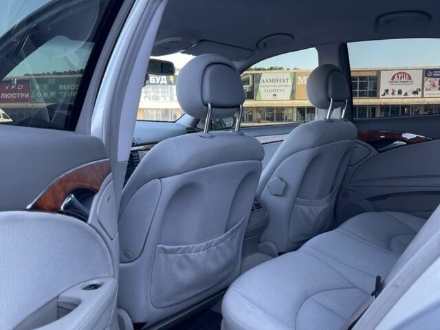 Сірий Мерседес Е-Клас, об'ємом двигуна 2.1 л та пробігом 340 тис. км за 6500 $, фото 17 на Automoto.ua