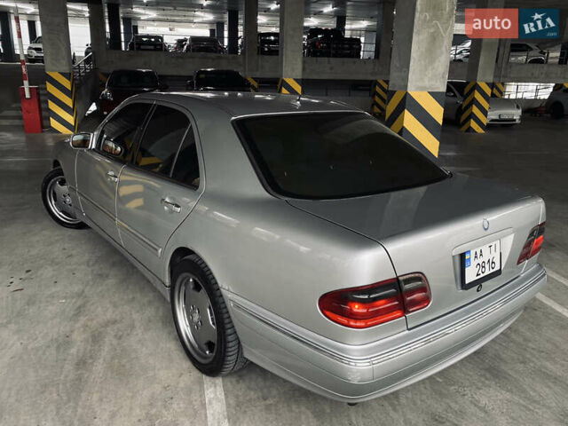 Серый Мерседес Е-Класс, объемом двигателя 3.2 л и пробегом 490 тыс. км за 4099 $, фото 4 на Automoto.ua