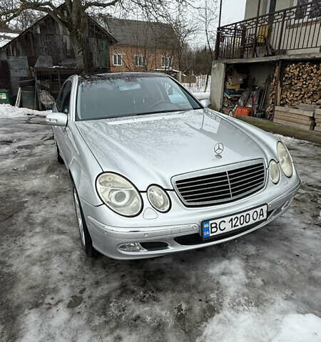 Сірий Мерседес Е-Клас, об'ємом двигуна 2.7 л та пробігом 415 тис. км за 6299 $, фото 1 на Automoto.ua