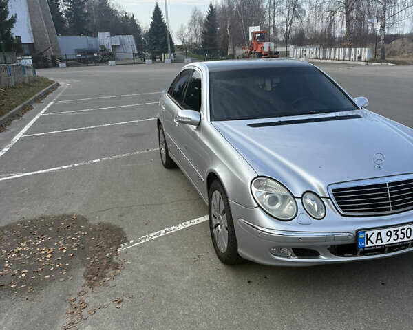 Сірий Мерседес Е-Клас, об'ємом двигуна 2.6 л та пробігом 330 тис. км за 6800 $, фото 1 на Automoto.ua