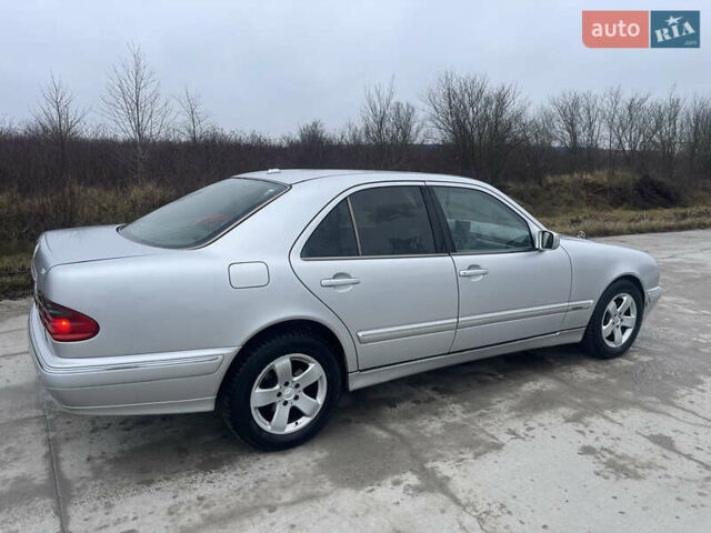 Серый Мерседес Е-Класс, объемом двигателя 3.23 л и пробегом 490 тыс. км за 4400 $, фото 7 на Automoto.ua