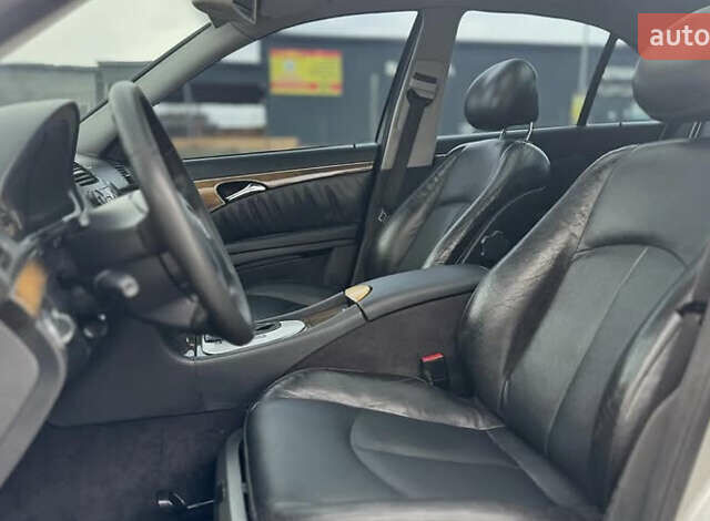 Серый Мерседес Е-Класс, объемом двигателя 2.7 л и пробегом 378 тыс. км за 7500 $, фото 7 на Automoto.ua