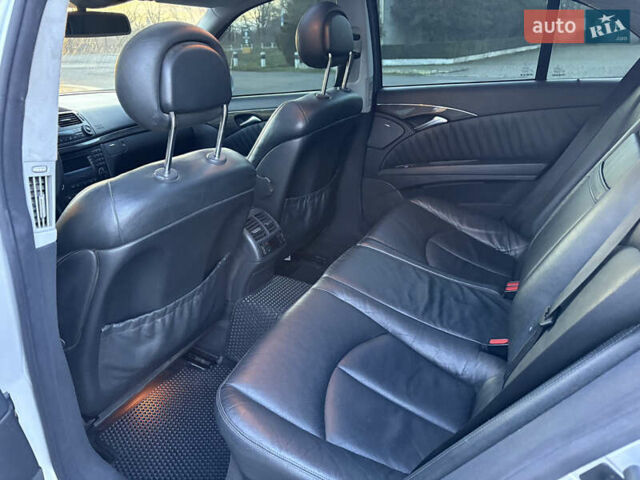 Серый Мерседес Е-Класс, объемом двигателя 5 л и пробегом 280 тыс. км за 6499 $, фото 23 на Automoto.ua