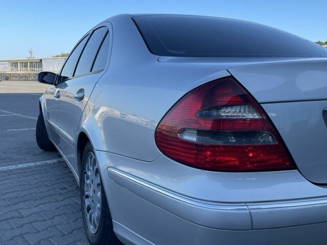 Сірий Мерседес Е-Клас, об'ємом двигуна 2.1 л та пробігом 340 тис. км за 6500 $, фото 5 на Automoto.ua
