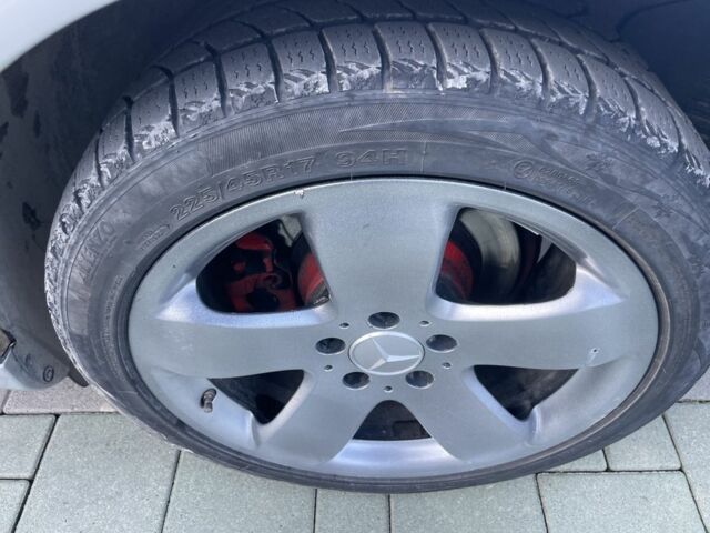 Серый Мерседес Е-Класс, объемом двигателя 2.7 л и пробегом 349 тыс. км за 5600 $, фото 12 на Automoto.ua