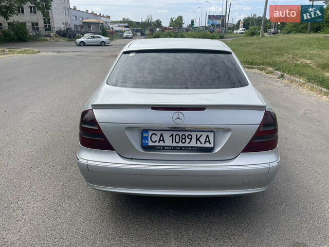 Сірий Мерседес Е-Клас, об'ємом двигуна 2.15 л та пробігом 403 тис. км за 5500 $, фото 1 на Automoto.ua