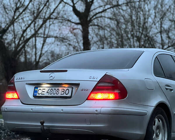 Серый Мерседес Е-Класс, объемом двигателя 2.2 л и пробегом 356 тыс. км за 5399 $, фото 4 на Automoto.ua