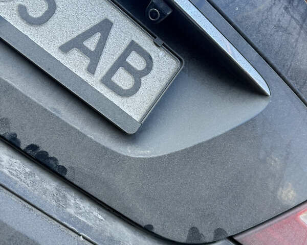 Серый Мерседес Е-Класс, объемом двигателя 2.6 л и пробегом 380 тыс. км за 5900 $, фото 12 на Automoto.ua