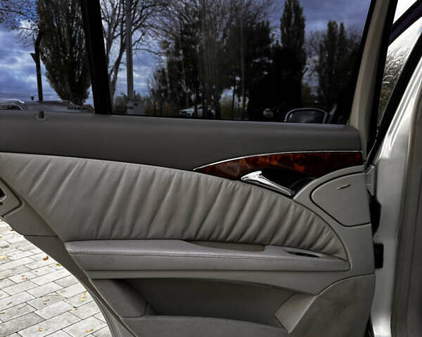 Серый Мерседес Е-Класс, объемом двигателя 2.2 л и пробегом 360 тыс. км за 5450 $, фото 40 на Automoto.ua