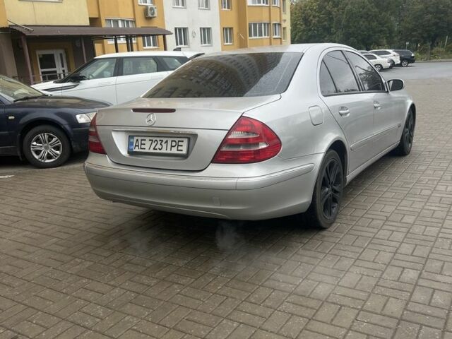 Сірий Мерседес Е-Клас, об'ємом двигуна 2.6 л та пробігом 360 тис. км за 3650 $, фото 3 на Automoto.ua