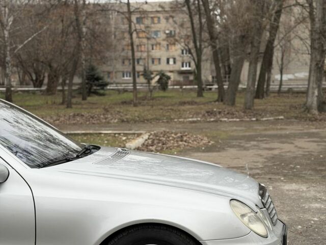 Сірий Мерседес Е-Клас, об'ємом двигуна 2.7 л та пробігом 335 тис. км за 4750 $, фото 14 на Automoto.ua