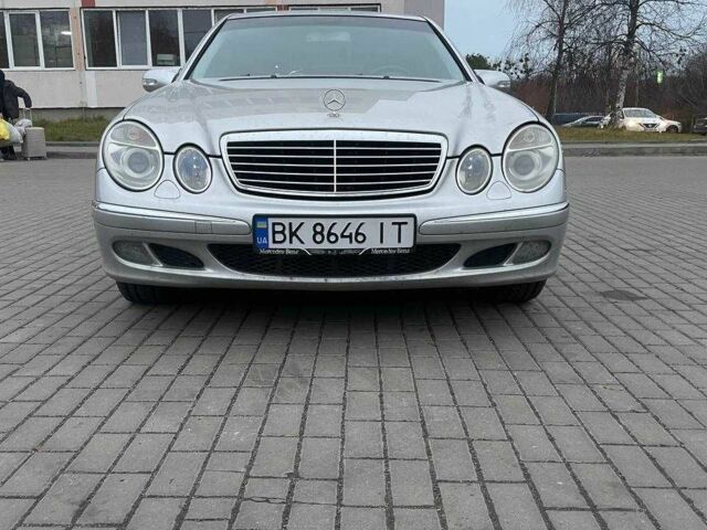 Серый Мерседес Е-Класс, объемом двигателя 2.1 л и пробегом 330 тыс. км за 6200 $, фото 9 на Automoto.ua