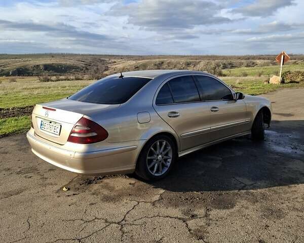 Серый Мерседес Е-Класс, объемом двигателя 2.69 л и пробегом 266 тыс. км за 7500 $, фото 6 на Automoto.ua