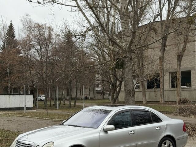 Сірий Мерседес Е-Клас, об'ємом двигуна 2.7 л та пробігом 335 тис. км за 4750 $, фото 5 на Automoto.ua