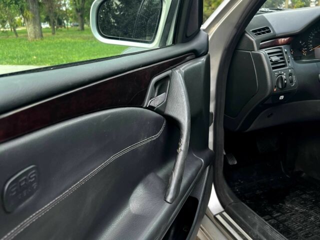 Серый Мерседес Е-Класс, объемом двигателя 2.2 л и пробегом 300 тыс. км за 4600 $, фото 14 на Automoto.ua