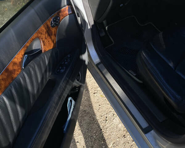 Мерседес Е-Клас 2002 у Тернополі на Automoto.ua Сірий Мерседес Е-Клас, об'ємом двигуна 2.6 л та пробігом 353 тис. км за 5450 $, фото 21 на Automoto.ua