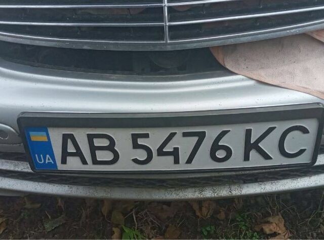 Серый Мерседес Е-Класс, объемом двигателя 3.2 л и пробегом 300 тыс. км за 2600 $, фото 14 на Automoto.ua