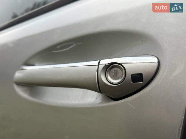 Сірий Мерседес Е-Клас, об'ємом двигуна 2.69 л та пробігом 315 тис. км за 5500 $, фото 59 на Automoto.ua