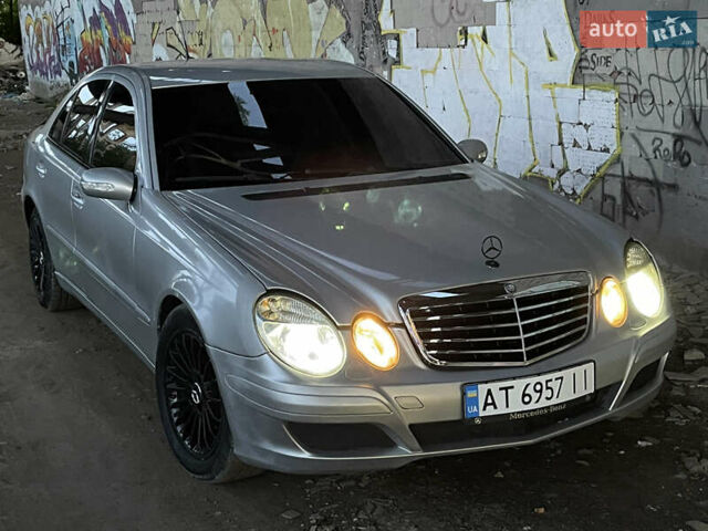 Сірий Мерседес Е-Клас, об'ємом двигуна 2.2 л та пробігом 350 тис. км за 4500 $, фото 4 на Automoto.ua