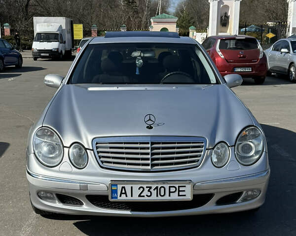 Сірий Мерседес Е-Клас, об'ємом двигуна 2.2 л та пробігом 340 тис. км за 7000 $, фото 1 на Automoto.ua