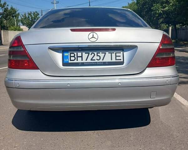 Сірий Мерседес Е-Клас, об'ємом двигуна 2.69 л та пробігом 350 тис. км за 7500 $, фото 4 на Automoto.ua
