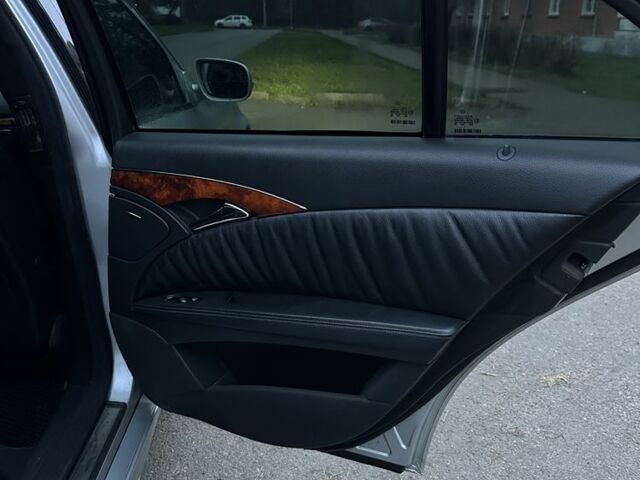 Серый Мерседес Е-Класс, объемом двигателя 2.6 л и пробегом 354 тыс. км за 4999 $, фото 17 на Automoto.ua