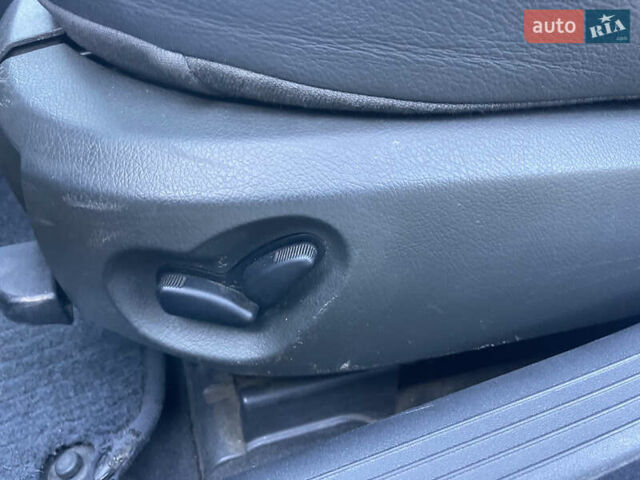 Сірий Мерседес Е-Клас, об'ємом двигуна 2.69 л та пробігом 350 тис. км за 5599 $, фото 26 на Automoto.ua