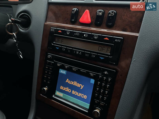 Серый Мерседес Е-Класс, объемом двигателя 3.2 л и пробегом 490 тыс. км за 4099 $, фото 13 на Automoto.ua