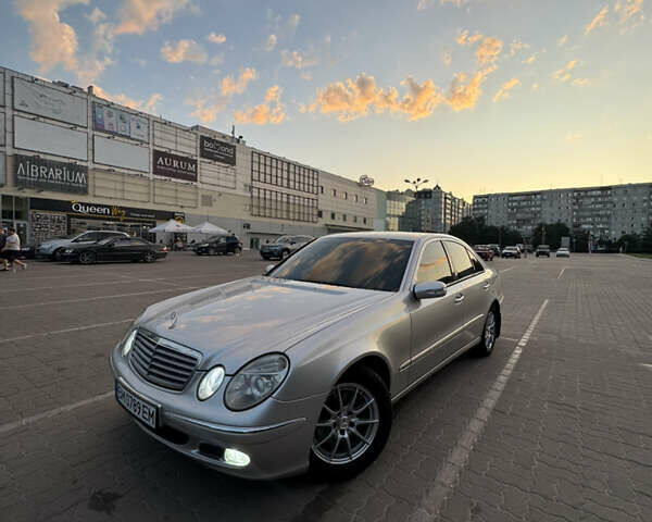 Мерседес Е-Клас 2002 у Сумах на Automoto.ua Сірий Мерседес Е-Клас, об'ємом двигуна 2.15 л та пробігом 350 тис. км за 7300 $, фото 3 на Automoto.ua