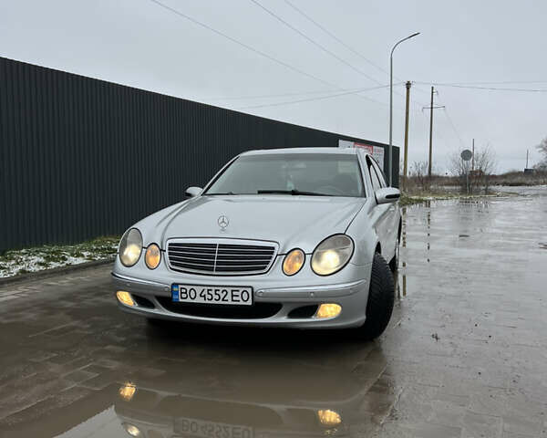 Серый Мерседес Е-Класс, объемом двигателя 2.2 л и пробегом 352 тыс. км за 5200 $, фото 1 на Automoto.ua
