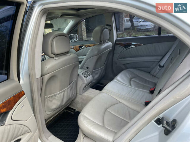 Мерседес Е-Класс 2002 в Остоге на Automoto.ua Серый Мерседес Е-Класс, объемом двигателя 2.15 л и пробегом 377 тыс. км за 4750 $, фото 20 на Automoto.ua