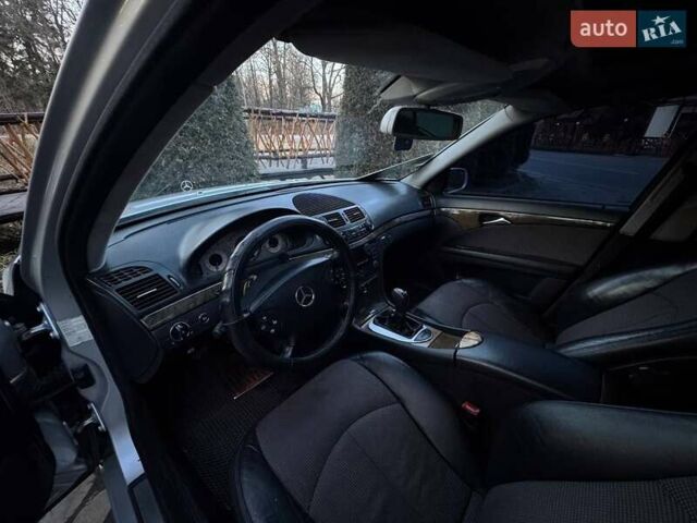 Серый Мерседес Е-Класс, объемом двигателя 2.69 л и пробегом 360 тыс. км за 5750 $, фото 27 на Automoto.ua