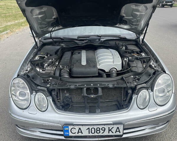Сірий Мерседес Е-Клас, об'ємом двигуна 2.15 л та пробігом 403 тис. км за 5500 $, фото 6 на Automoto.ua