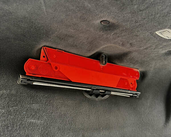 Серый Мерседес Е-Класс, объемом двигателя 2.2 л и пробегом 360 тыс. км за 5450 $, фото 47 на Automoto.ua