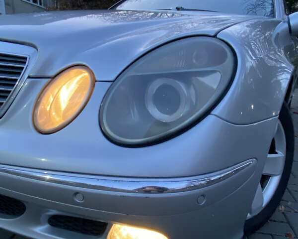 Сірий Мерседес Е-Клас, об'ємом двигуна 2.2 л та пробігом 351 тис. км за 5400 $, фото 9 на Automoto.ua