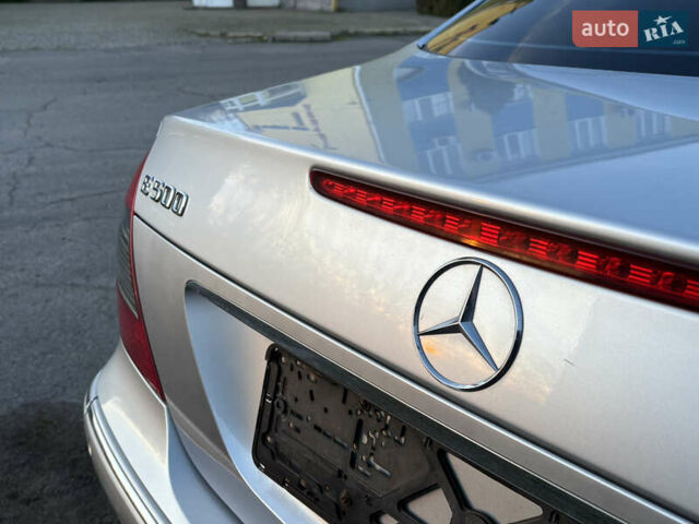 Серый Мерседес Е-Класс, объемом двигателя 5 л и пробегом 280 тыс. км за 6499 $, фото 5 на Automoto.ua