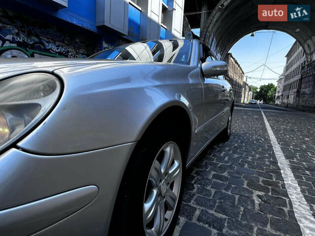 Сірий Мерседес Е-Клас, об'ємом двигуна 2.7 л та пробігом 258 тис. км за 6500 $, фото 1 на Automoto.ua