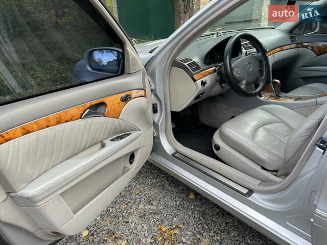 Мерседес Е-Класс 2002 в Остоге на Automoto.ua Серый Мерседес Е-Класс, объемом двигателя 2.15 л и пробегом 377 тыс. км за 4750 $, фото 19 на Automoto.ua