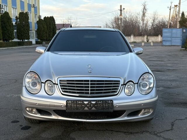 Сірий Мерседес Е-Клас, об'ємом двигуна 5 л та пробігом 280 тис. км за 6499 $, фото 11 на Automoto.ua