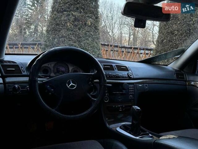 Серый Мерседес Е-Класс, объемом двигателя 2.7 л и пробегом 320 тыс. км за 6200 $, фото 28 на Automoto.ua